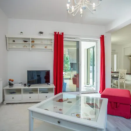 Dom wakacyjny 2 Bedroom Gorgeous In