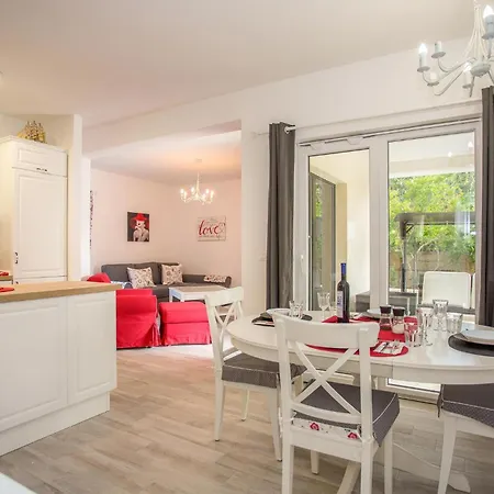 2 Bedroom Gorgeous In