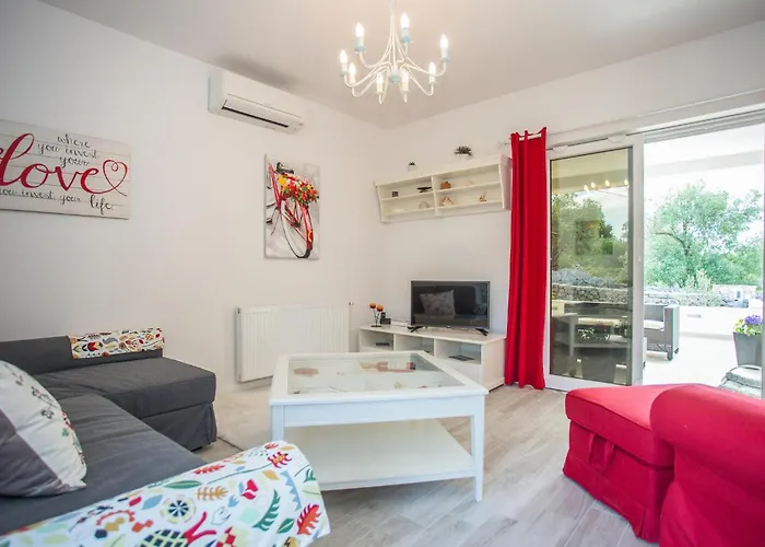 2 Bedroom Gorgeous In *